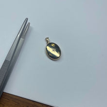 Load image into Gallery viewer, Locket Spirit Name, Gold Necklace VS Diamonds