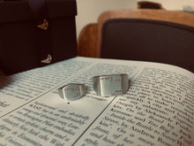 Load image into Gallery viewer, Coordinates Signet Ring, Female
