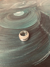 Load image into Gallery viewer, Duryah Topped Out Ring for Him
