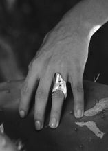 Load image into Gallery viewer, Long Gem Ring, Silver
